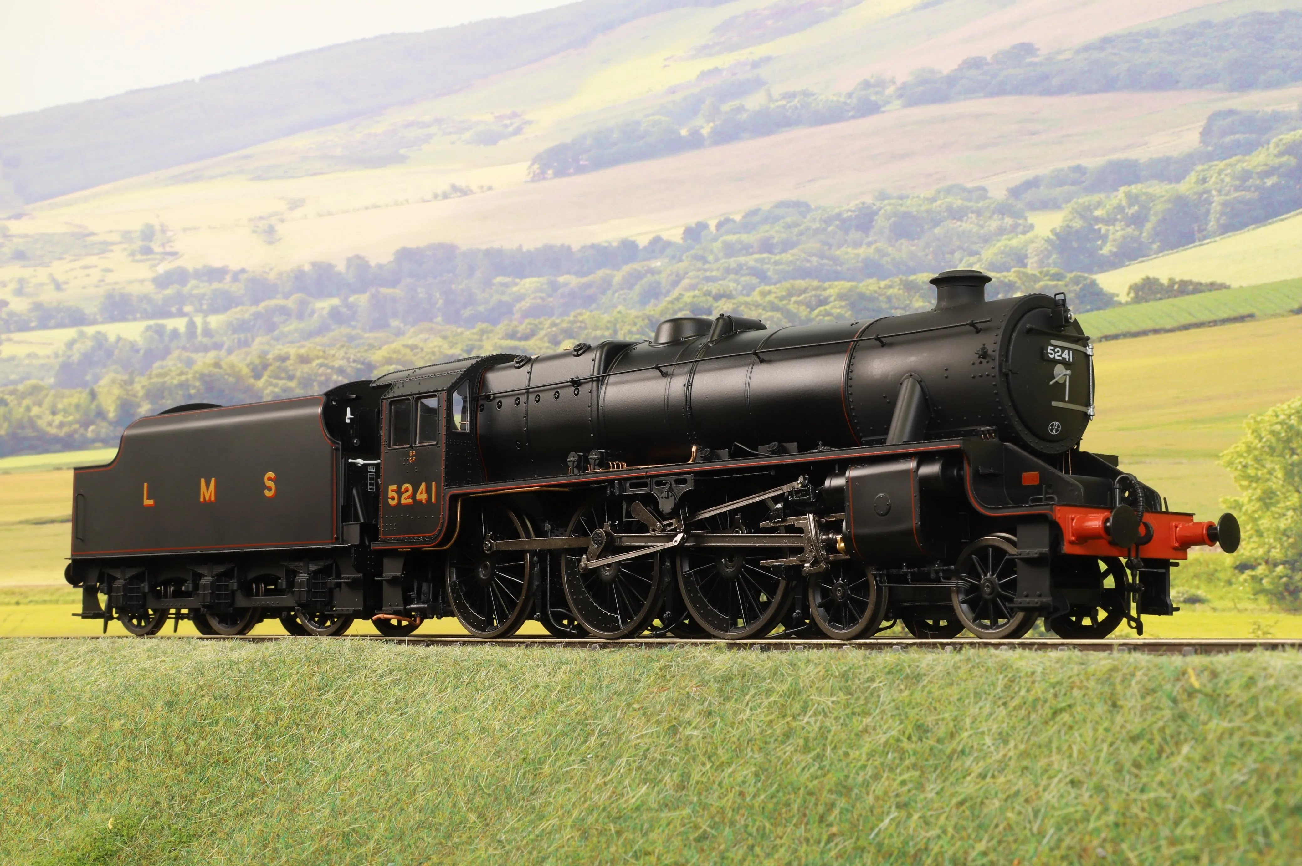 Ellis Clark Trains E1001 O Gauge Stanier Class 5 4-6-0 "Black 5", LMS Lined '5241', Welded Tender