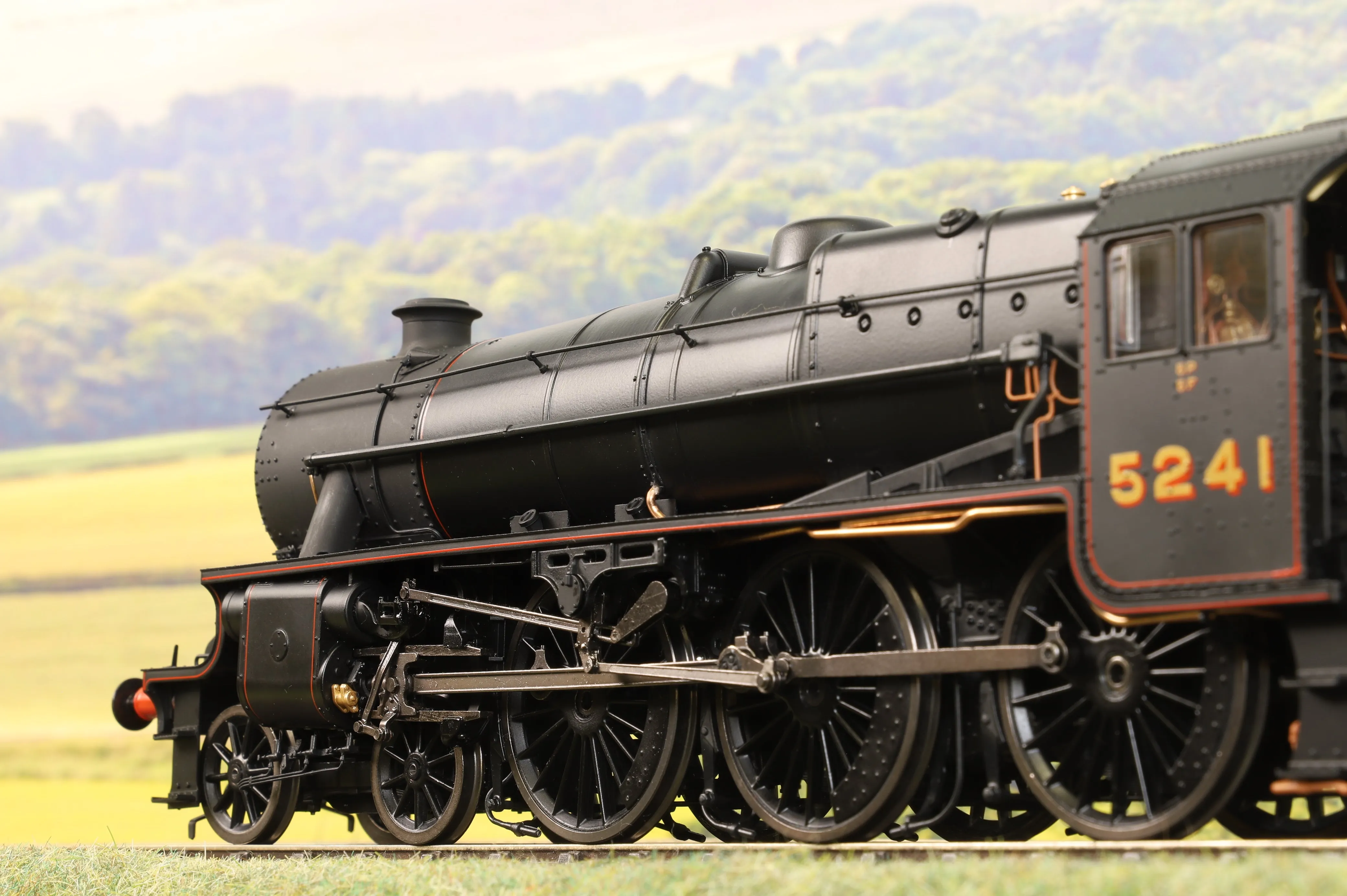 Ellis Clark Trains E1001 O Gauge Stanier Class 5 4-6-0 "Black 5", LMS Lined '5241', Welded Tender