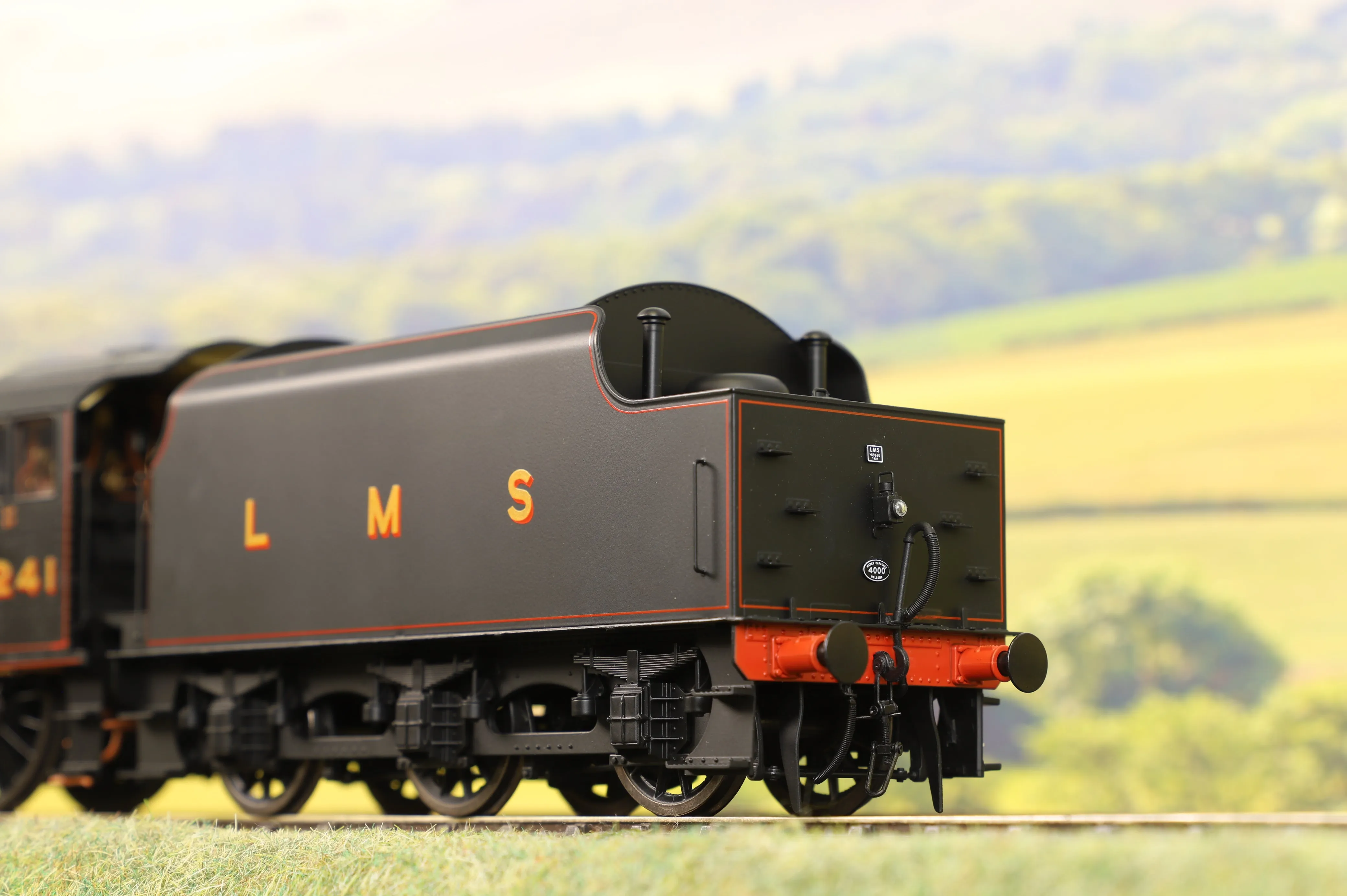 Ellis Clark Trains E1001 O Gauge Stanier Class 5 4-6-0 "Black 5", LMS Lined '5241', Welded Tender