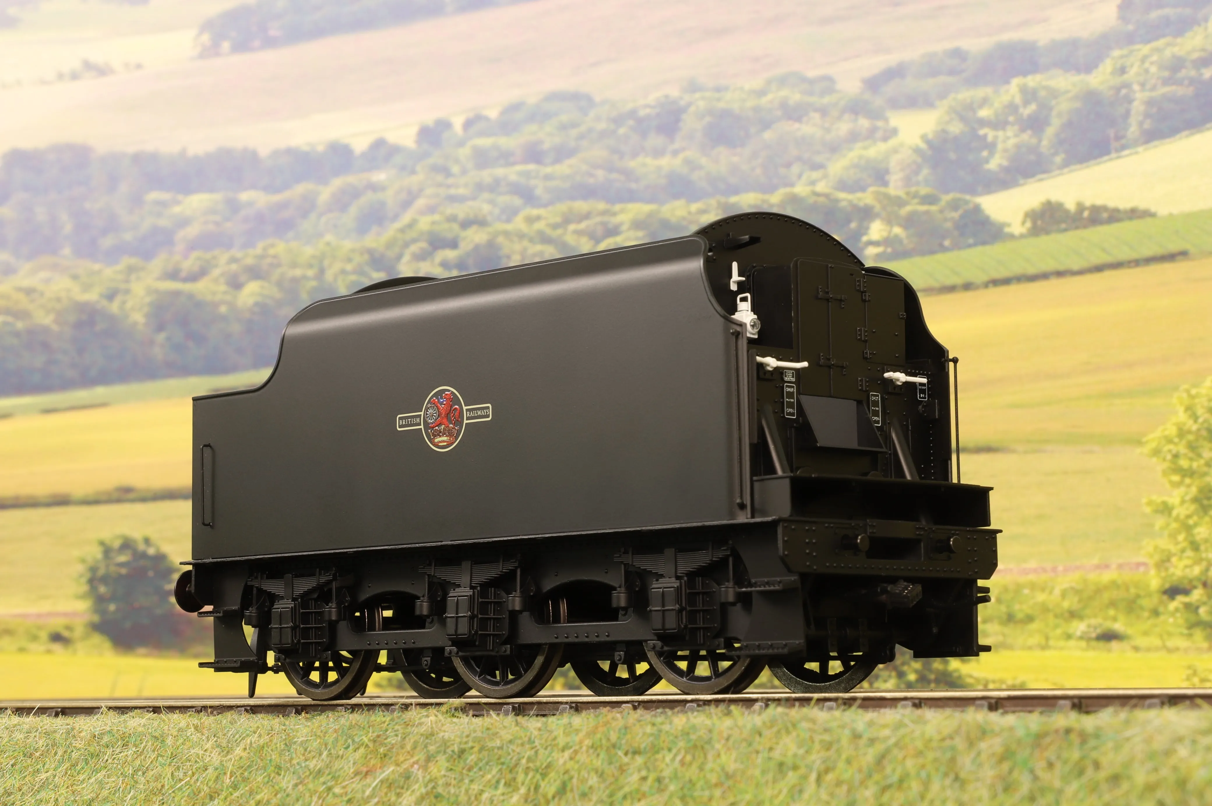 Ellis Clark Trains E1007U O Gauge Stanier Class 5 4-6-0 "Black 5", Plain BR Black, 'Un-numbered', Welded Tender