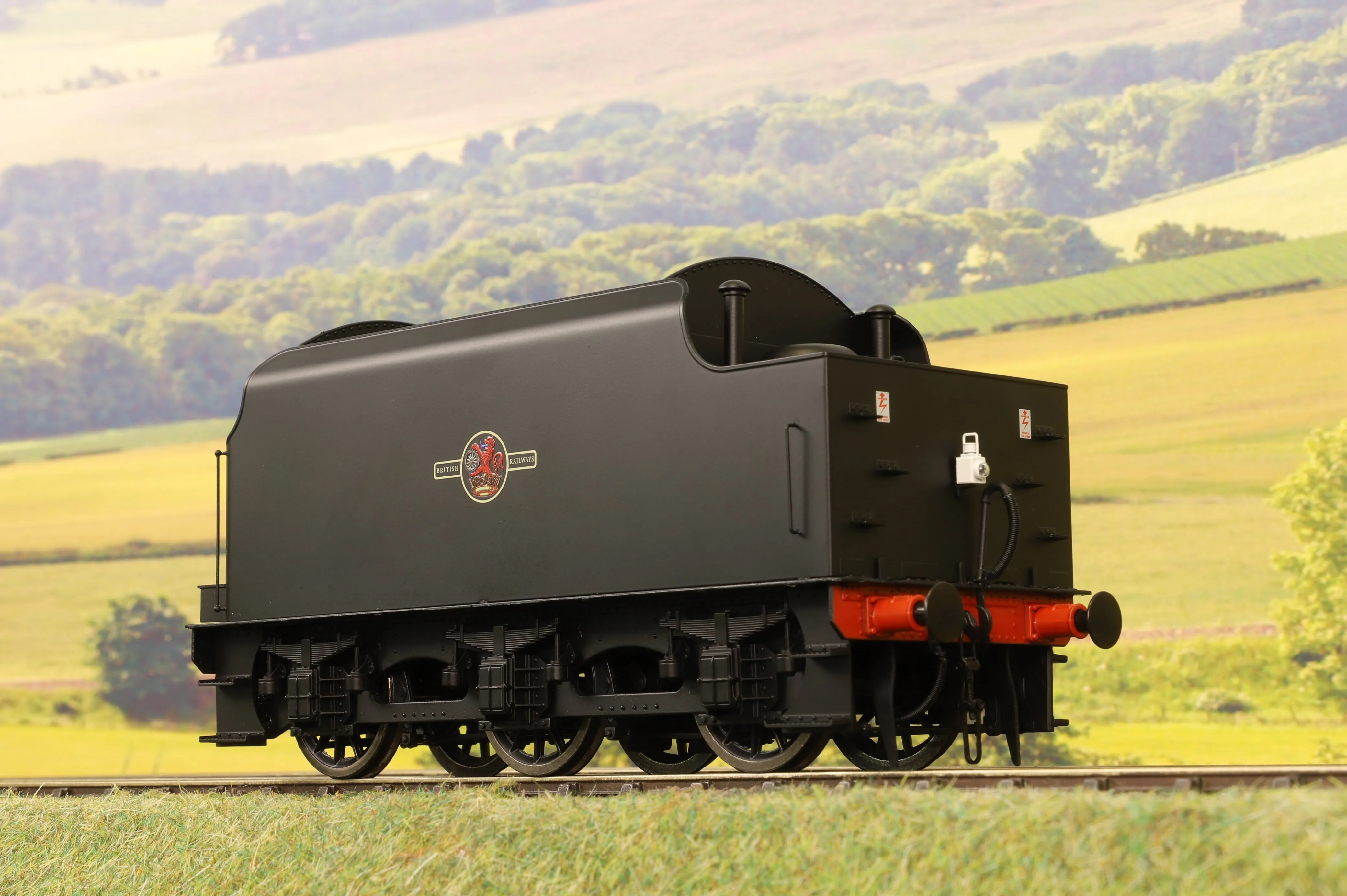 Ellis Clark Trains E1007U O Gauge Stanier Class 5 4-6-0 "Black 5", Plain BR Black, 'Un-numbered', Welded Tender