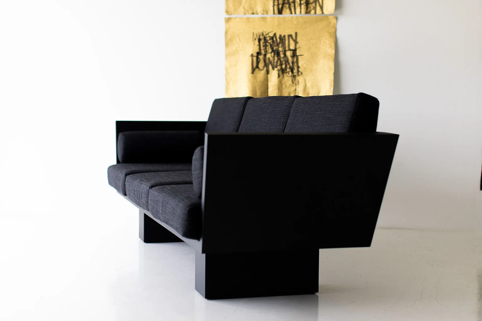 Suelo Modern Black Sofa - 1020