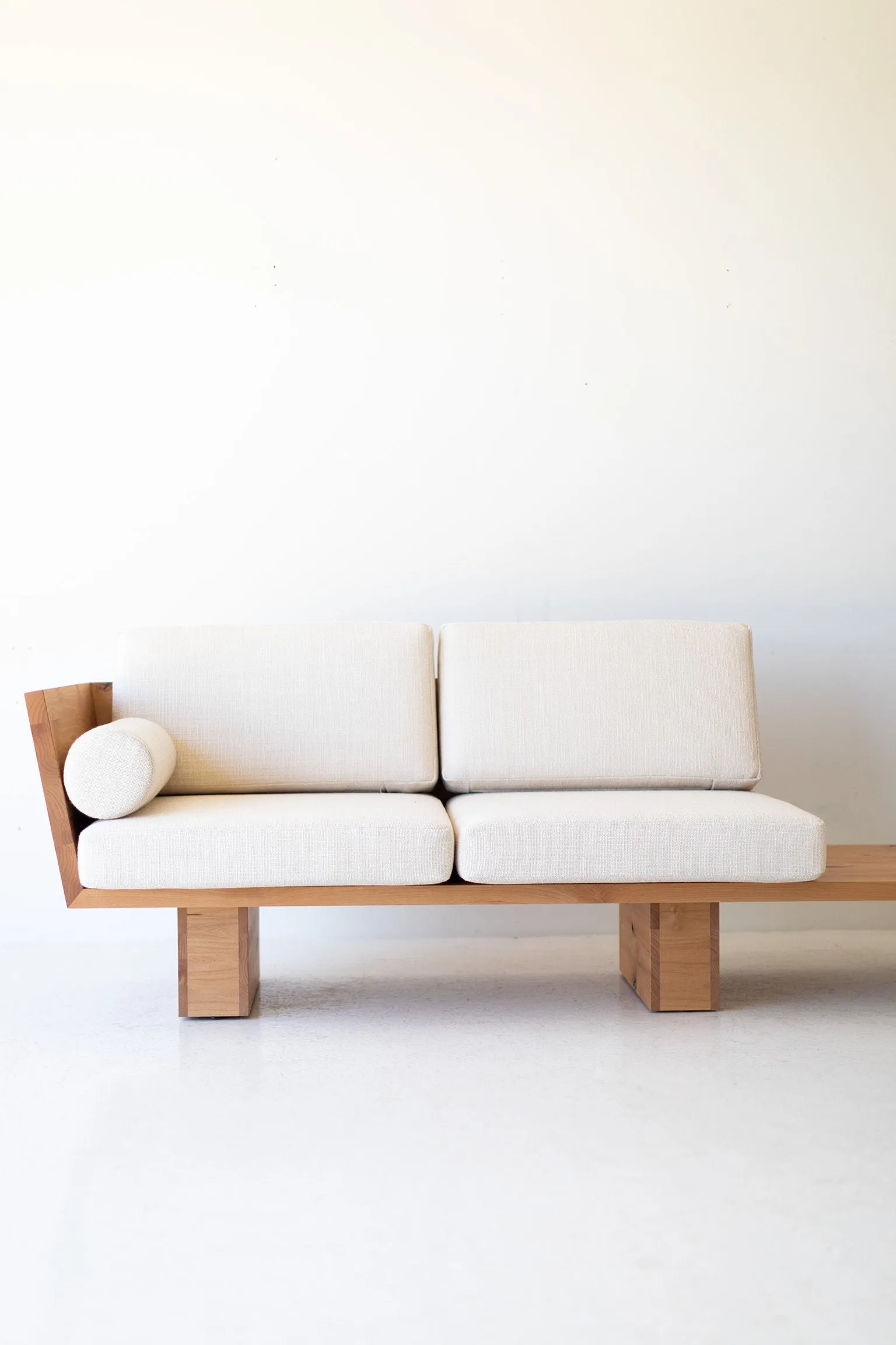 Suelo Modern Loveseat - 1321